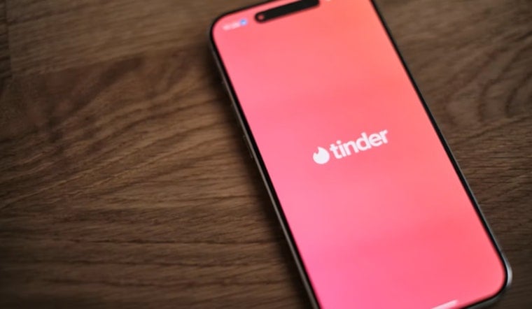 Former Californians in Texas Have Hours Left to Claim Tinder Settlement Cash
