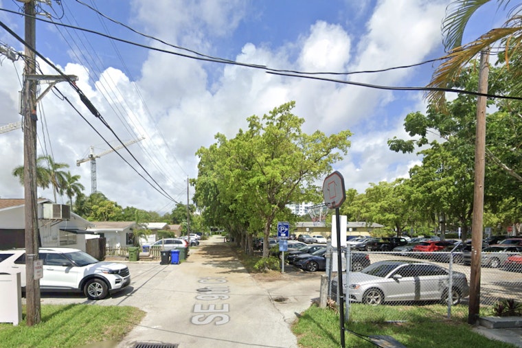 Fort Lauderdale Rio Vista Stabbing Hospitalizes Two, Police Withhold Details