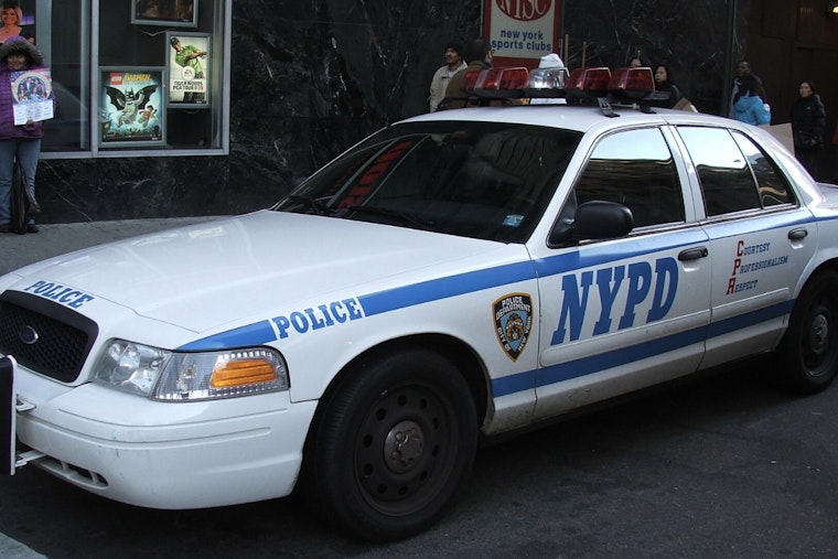 Four Attackers Slash Man's Neck in Williamsburg, Police Hunt for Suspects