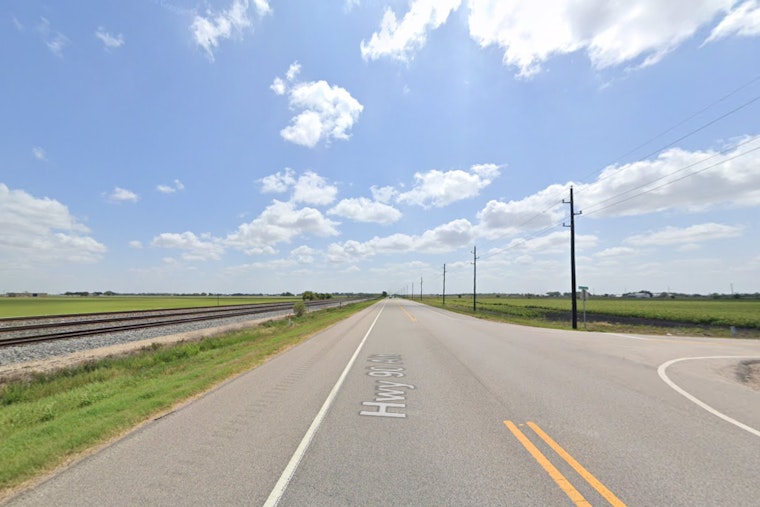 Fuel Spill Shuts Down US 90 Alt in Fort Bend County, Crews Race to Clear Road