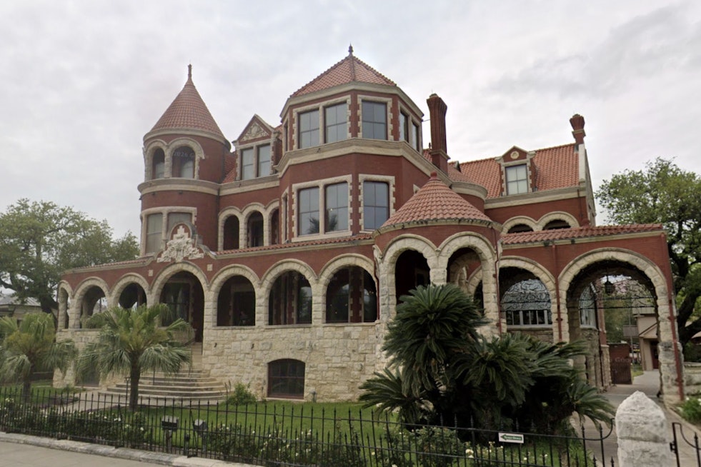 Galveston Children's Museum Trades Historic Mansion for Moody Gardens Pyramid