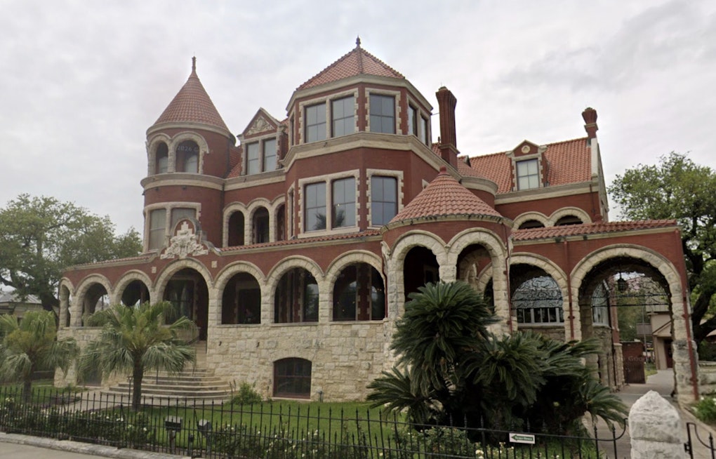 Galveston Children's Museum Trades Historic Mansion for Moody Gardens Pyramid