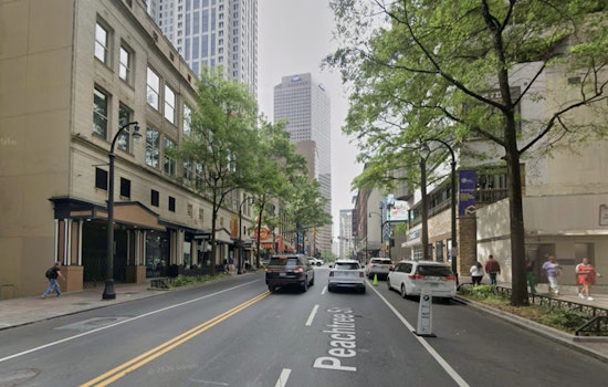 Game On: Downtown Atlanta’s 207 Peachtree Unleashes High-Tech Sports Bar, Barbecue Dive