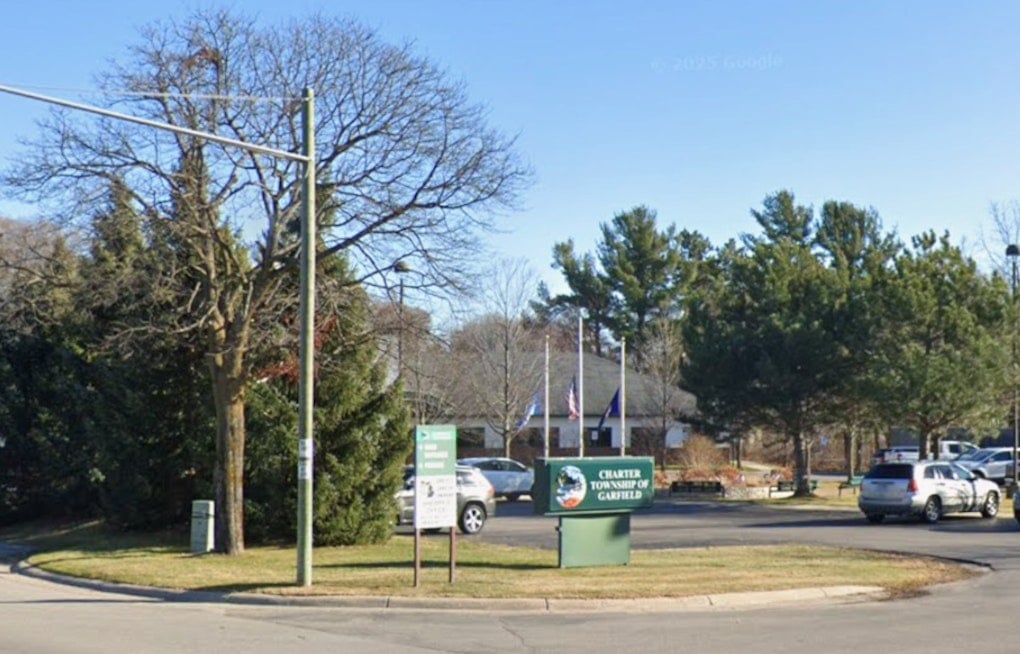 Garfield Township Freezes Data Centers for a Year Over Water, Power Fears