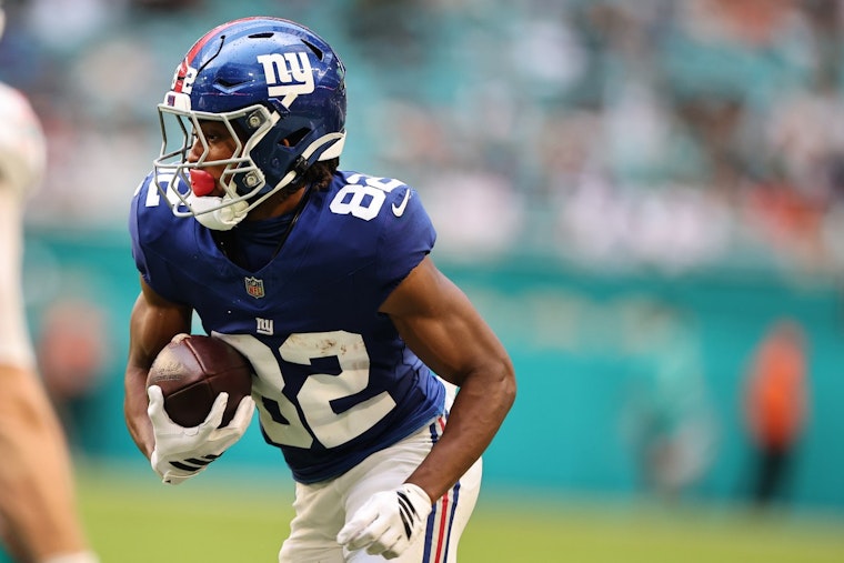 Giants Receiver Calvin Austin III Carted Off With Knee Injury During Practice