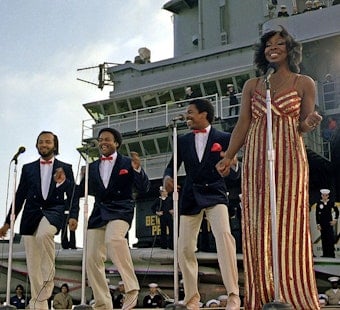 Gladys Knight, 82, Scales Back Concerts After Onstage Struggles Alarm Fans