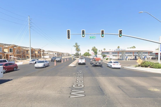 Glendale Gunman Barricades Near 75th and Glendale, Shoots at Officers