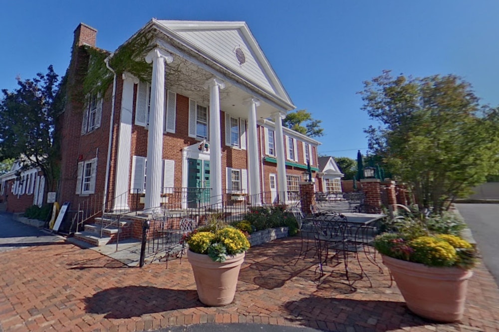 Glenview's Hackney's on Lake Closes After 71 Years, Shifts to Harms Road