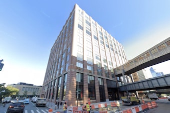 Google's Chelsea Office Tower Faces Default Despite 90% Occupancy