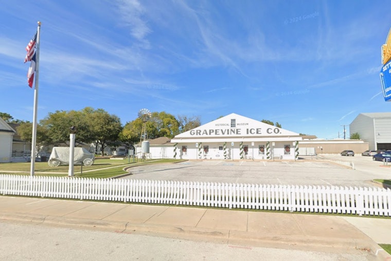 Grapevine's Candlelight Tour Returns Nov. 14, Opening Historic Homes After Dark