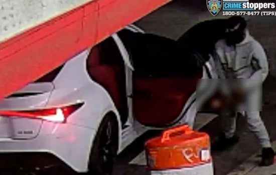 Gunman Shoots Man, 49, In Buttock Outside Jerome Avenue Storefront, NYPD Says