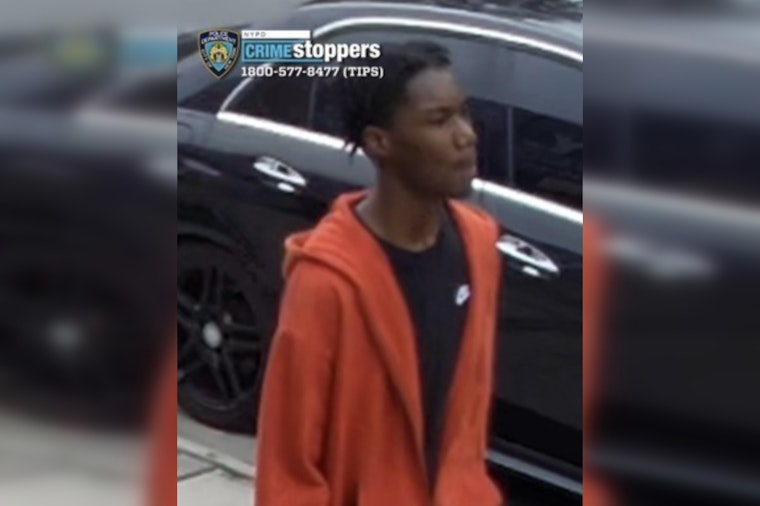 Gunpoint Robbers Target Bronx Teen, $25, Near Esplanade and Waring