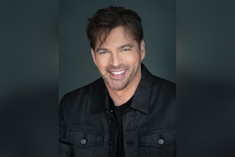 Harry Connick Jr. Headlines Houston Literacy Luncheon Tackling $13B Problem