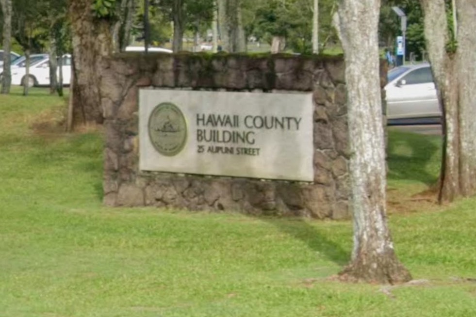 Hawaii County Council Deadlocks 4-4 on B\u0026B Tax Amnesty for Unregistered Rentals