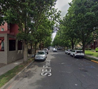 Hazelwood Stabbing Kills Man in Parking Lot, Suspect Caught Within 30 Minutes