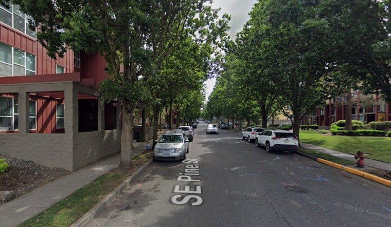 Hazelwood Stabbing Kills Man in Parking Lot, Suspect Caught Within 30 Minutes