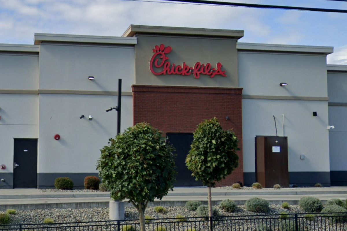 Holy Cow, Bremerton Chick-fil-A Sets Opening Date, Free Meals for