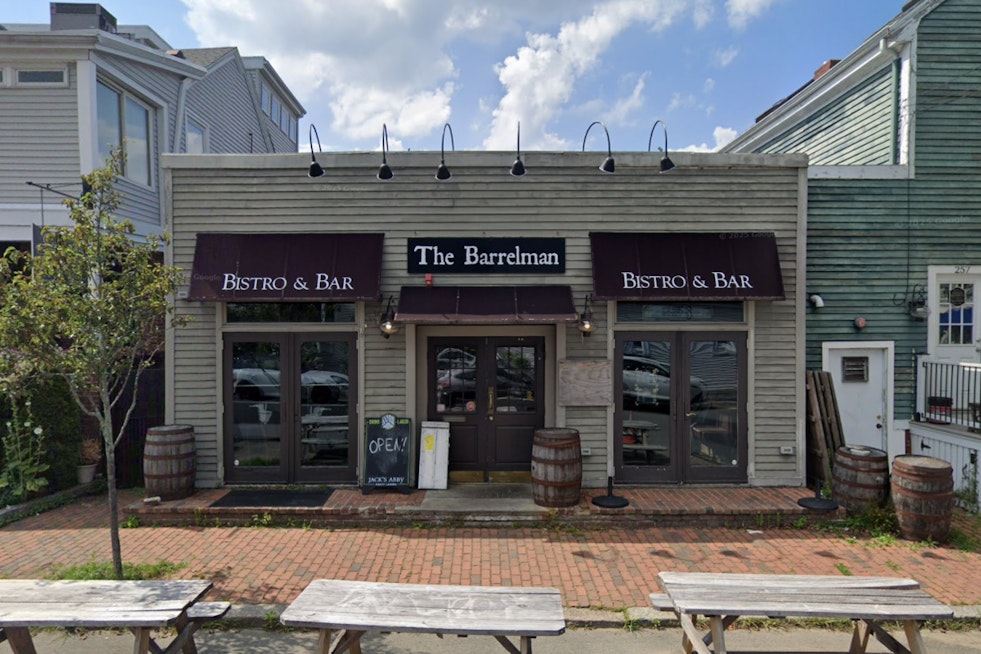 Honeycomb Bakery Trades Hamilton Roots for Marblehead's Five Corners