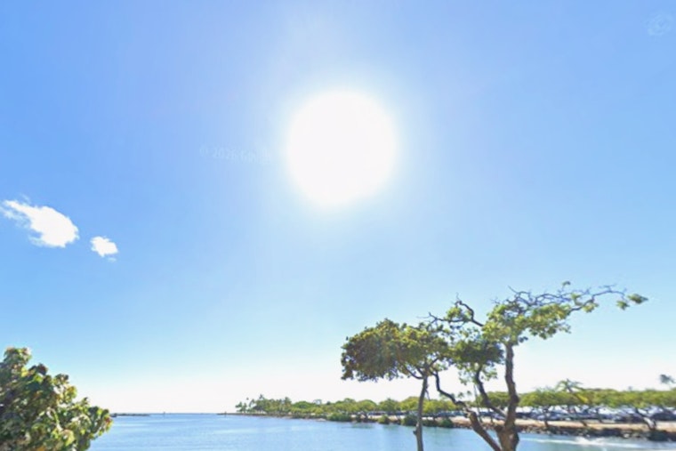 Honolulu Sunshine Gets Washed Out by Wet, Windy Weekend as Tropical System Looms