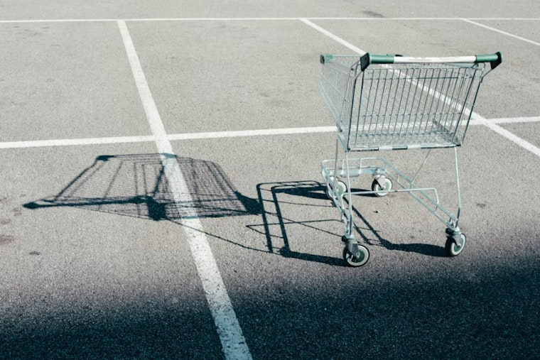 Honolulu Weighs Jail Time for Homeless Residents Who Use Shopping Carts