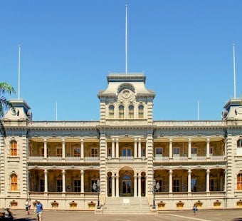 Honolulu’s ʻIolani Palace Throws Free Kamaʻāina Bash for Kahoʻolawe’s 50-Year Fight