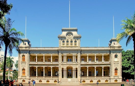 Honolulu’s ʻIolani Palace Throws Free Kamaʻāina Bash for Kahoʻolawe’s 50-Year Fight