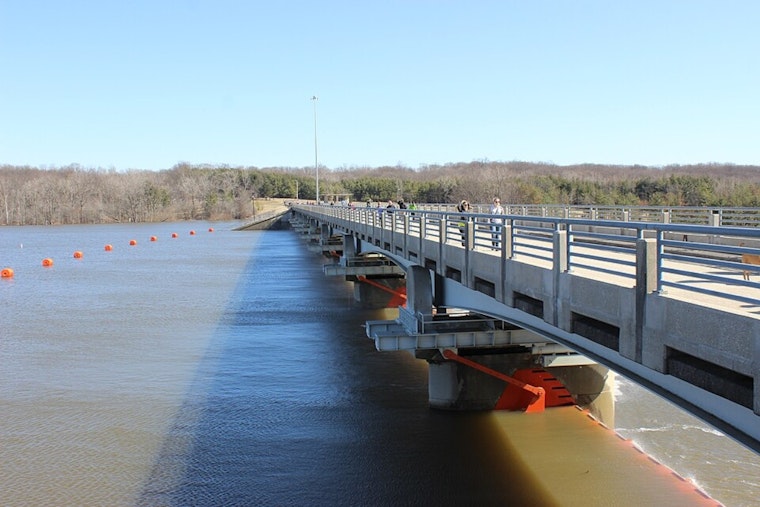 Hoover Reservoir Swings From Drought to Overflowing in Just One Year