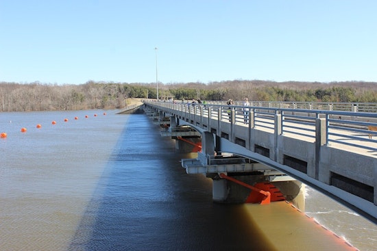 Hoover Reservoir Swings From Drought to Overflowing in Just One Year