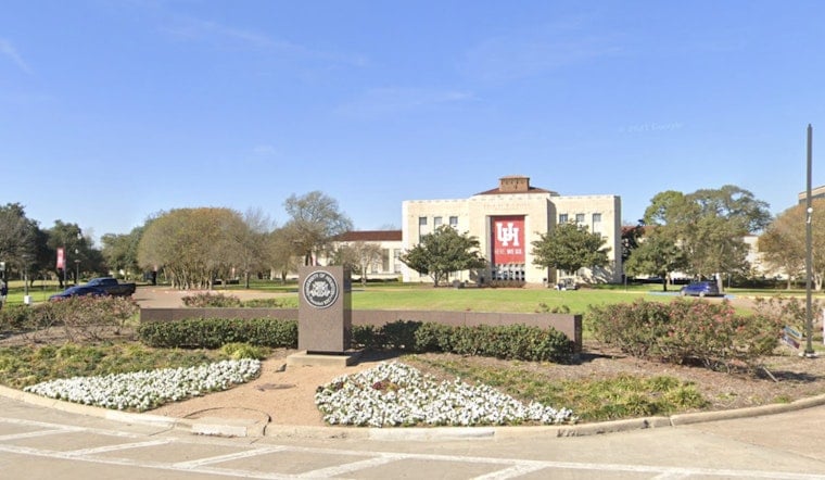 Houston Cougars Cross 7,000 Freshmen as Regents Slash Core Classes 47%
