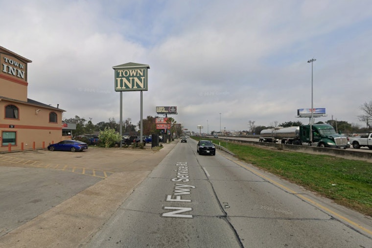 Houston Motel Death Probe Hinges on Three-Hour Gap Before 911 Call