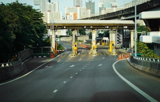 Illinois Tollway Glitch Hits 100,000 Drivers With Old Toll Warnings