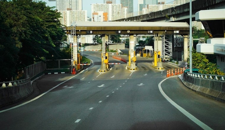 Illinois Tollway Glitch Hits 100,000 Drivers With Old Toll Warnings