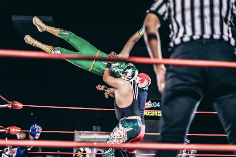 Inside Subway Mania, the Underground Wrestling League Riding NYC Trains for 10 Years