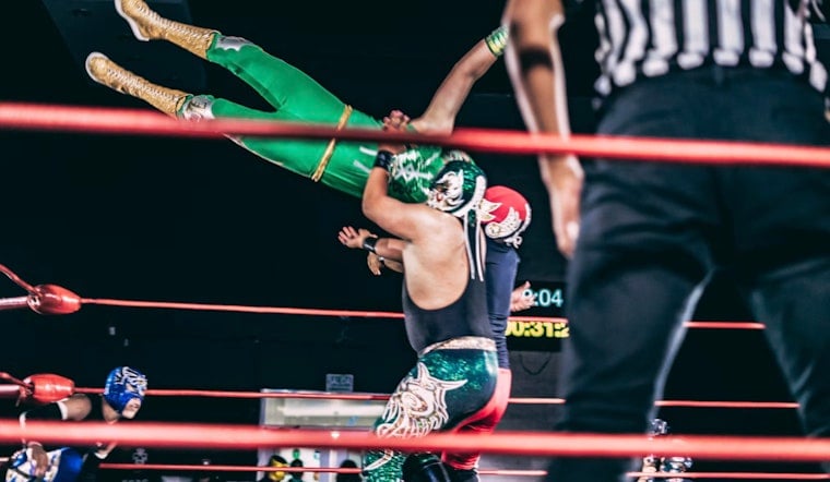 Inside Subway Mania, the Underground Wrestling League Riding NYC Trains for 10 Years