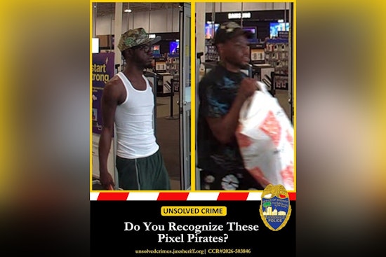 Jacksonville Duo Swipes $5,700 in Apple Gear From City Station Drive Store