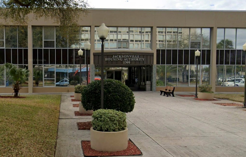 Jacksonville Housing Weighs 30-Hour Work Rule, But Federal Sign-Off Still Missing