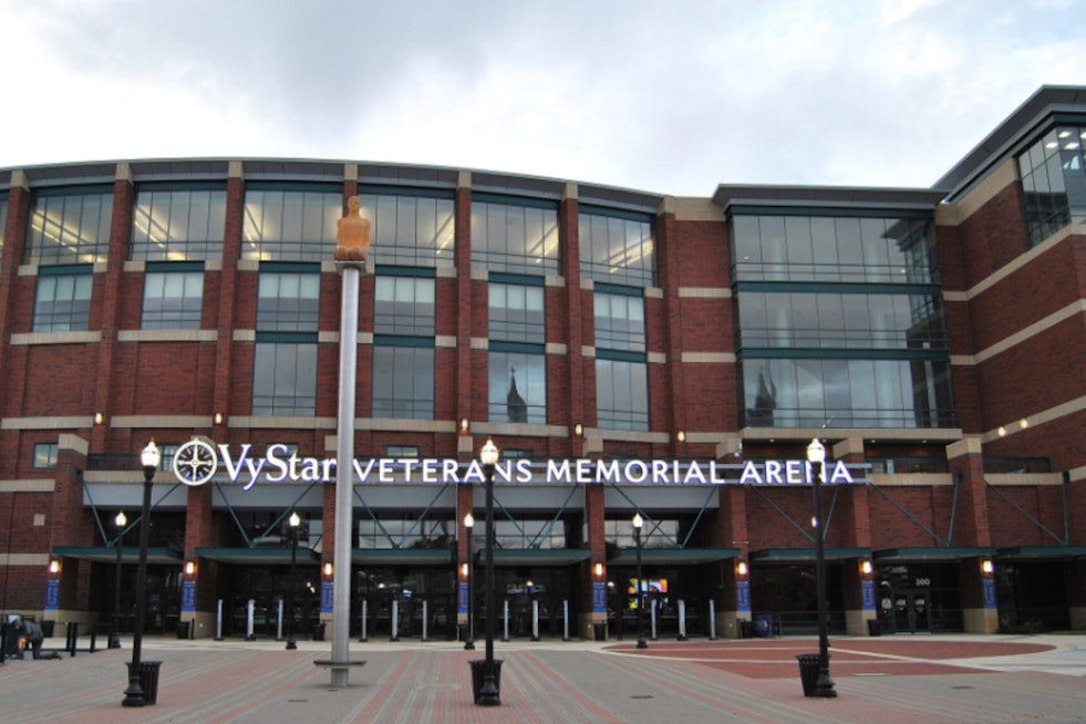 Jacksonville Waves Honor Ex-Hoops Star Sierra McKnight in Her Stage 4 Cancer Fight