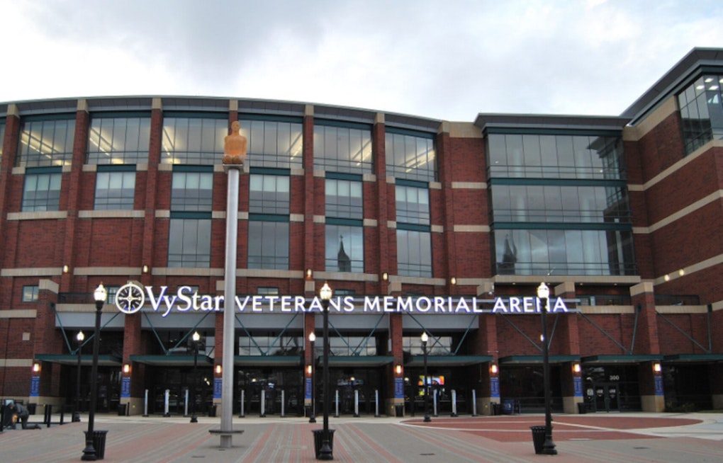 Jacksonville Waves Honor Ex-Hoops Star Sierra McKnight in Her Stage 4 Cancer Fight