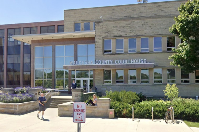 Judge Strikes Down Milwaukee County's Traffic Fine Deal for 12 Prosecutors