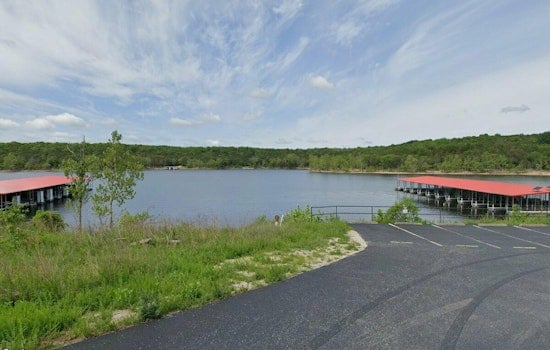 Kansas City Northland Man, 25, Drowns at Table Rock Lake’s Moonshine Beach Near Branson
