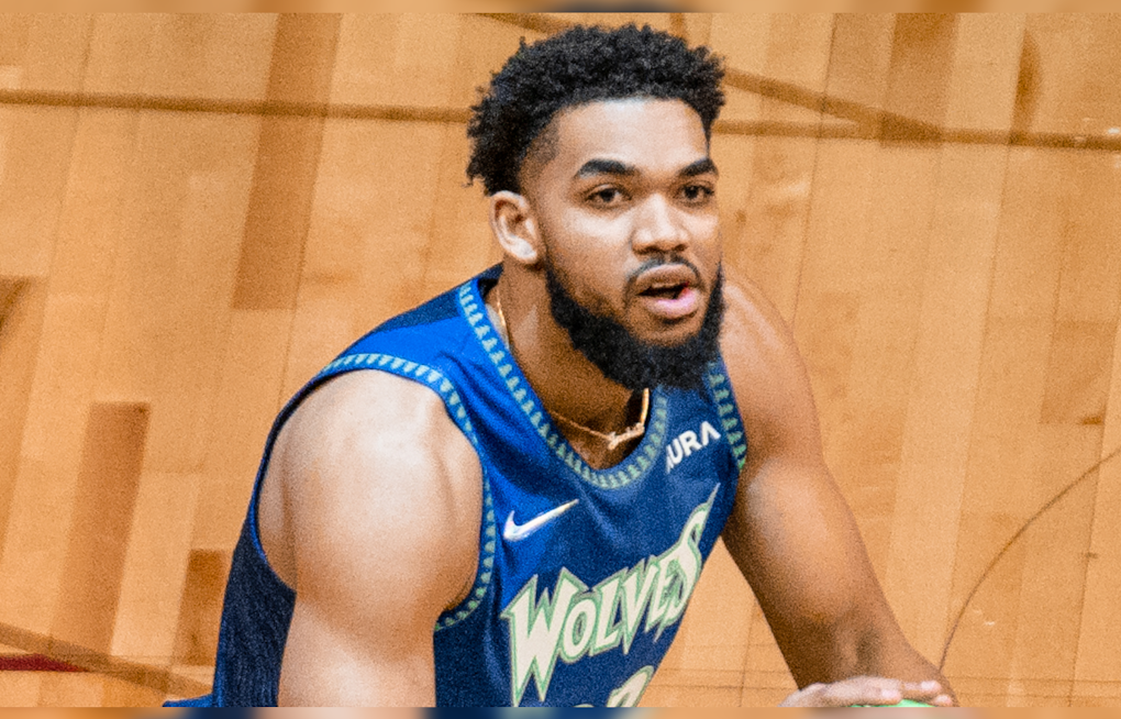 Karl-Anthony Towns Weds Jordyn Woods in Malibu, Guests Get 'Married in 5' Hoodies