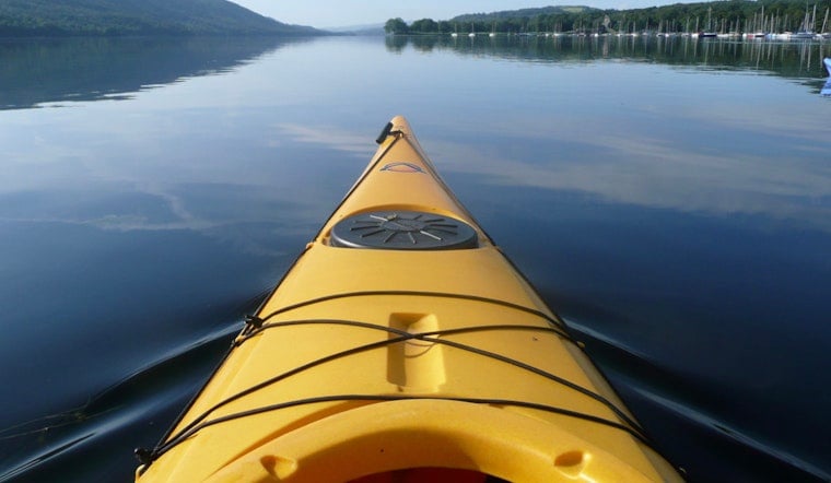 Kayak Flips In Montlake Cut, Sends Two Into Water As SFD Fleet Races In
