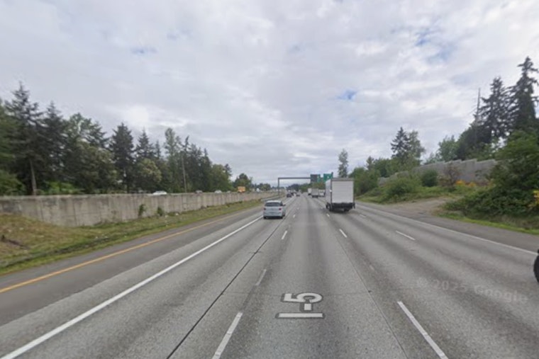 Kia Spectra Driver Fires Shot at Truck on I-5 Near Des Moines, WSP Hunts Pair