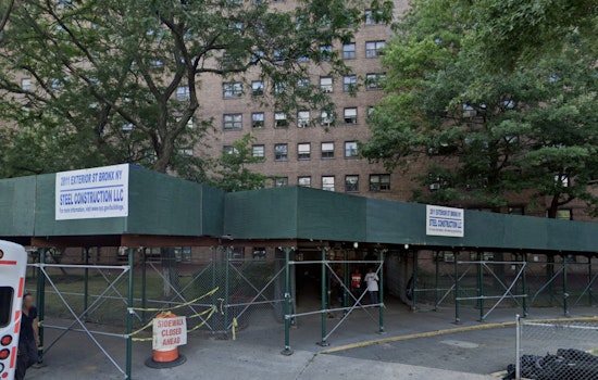 Knife-Wielding Thugs Rob Marble Hill Teen of Sneakers in Broad-Daylight Bronx Mugging