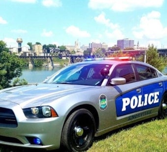 Knoxville Officers Revive Silent 1-Month-Old, Baby Cries 25 Seconds Later