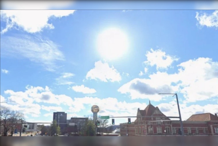 Knoxville Sizzles as Daily Afternoon Thunderstorms Roar Back Through Next Week