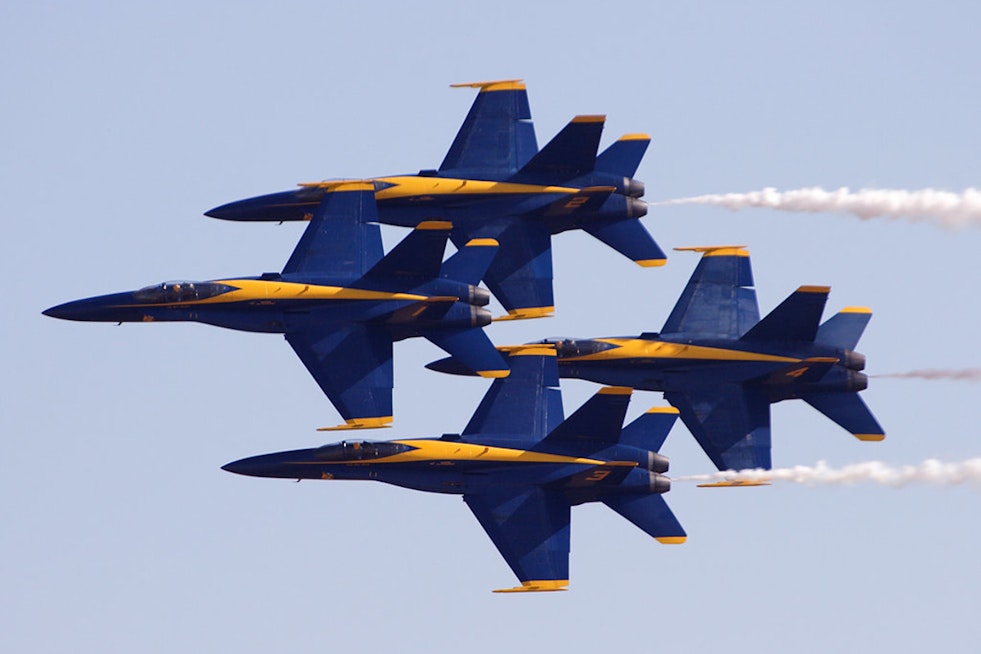 KOMO Anchor Molly Shen Briefly Blacks Out In Blue Angels Jet