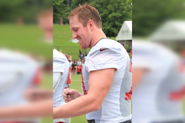 Kroy Biermann Caught Kissing Ex-Wife of Kim Zolciak's Boyfriend on Georgia Hike