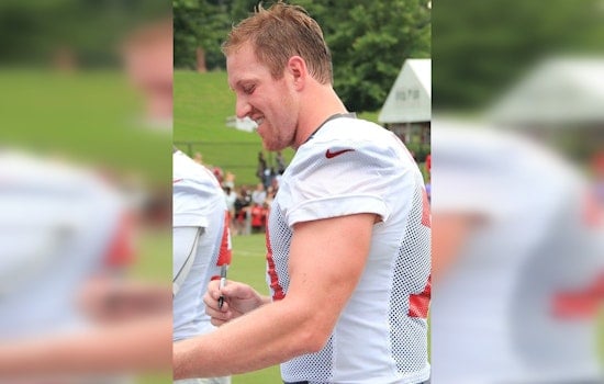 Kroy Biermann Caught Kissing Ex-Wife of Kim Zolciak's Boyfriend on Georgia Hike