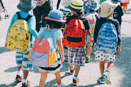LA Teachers Ask Neighbors To Walk Kids To School As ICE Arrests Persist